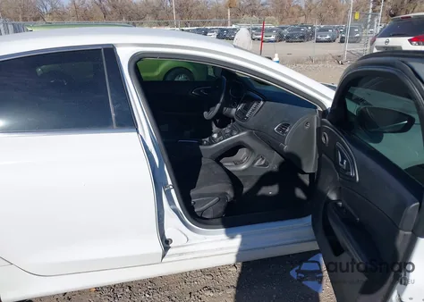 2016 Chrysler 200 Limited z USA, uszkodzony, nr VIN 1C3CCCAB8GN124427